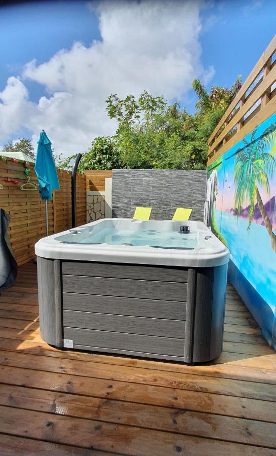 "Chez Claudia "Charmant Logement Avec Jacuzzi Privatif En Toute Intimite Sur Belle Terrasse Exterieure En Bois Et Piscine Courcelles Exterior foto