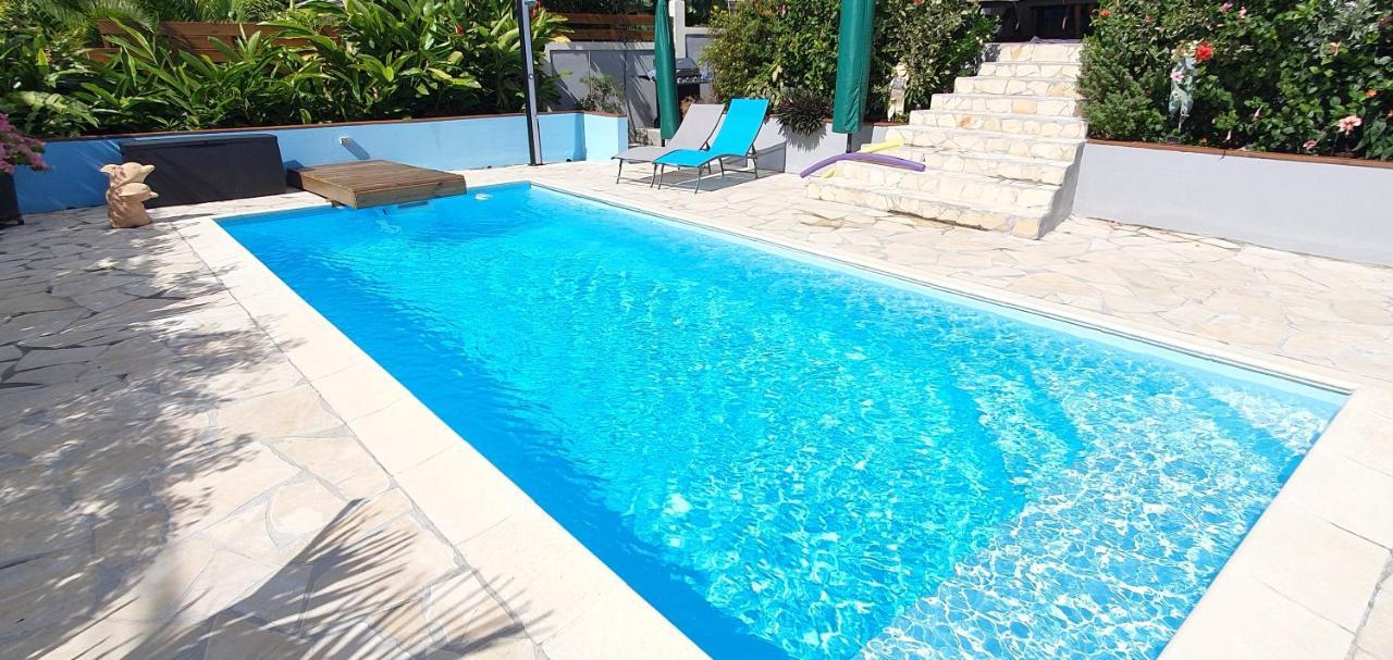 "Chez Claudia "Charmant Logement Avec Jacuzzi Privatif En Toute Intimite Sur Belle Terrasse Exterieure En Bois Et Piscine Courcelles Exterior foto