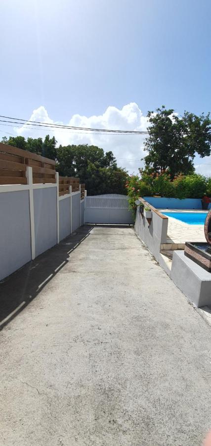 "Chez Claudia "Charmant Logement Avec Jacuzzi Privatif En Toute Intimite Sur Belle Terrasse Exterieure En Bois Et Piscine Courcelles Exterior foto
